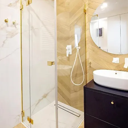 Apartament Golden View Rewal Klifowa 5 Przy Plazy, Widok Na Morze, Basen, Sauna, Silownia Rewal